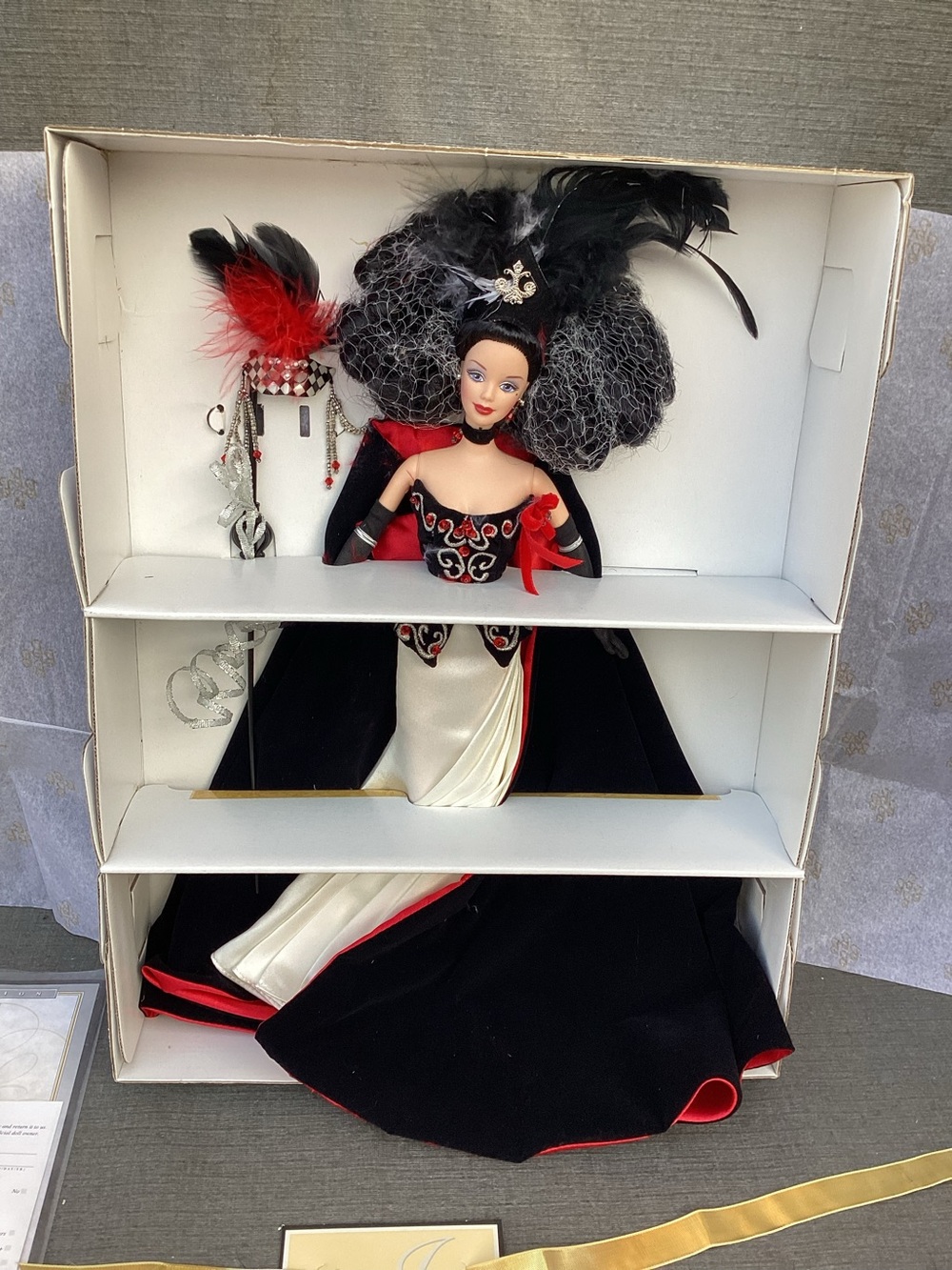 Mattel Barbie Porcelain Collection Sophisticated Lady 11in yDoll Limited 1997